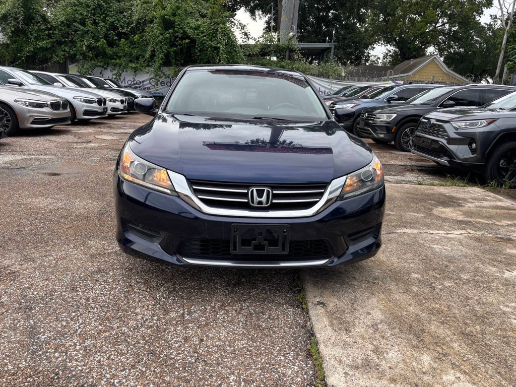 Honda Accord Sedan Vehicle Full-screen Gallery Image 02