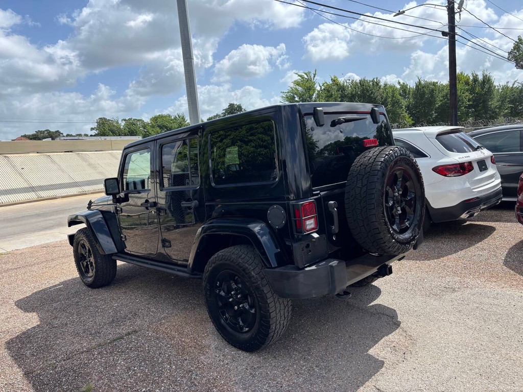 Jeep Wrangler Unlimited Vehicle Full-screen Gallery Image 05