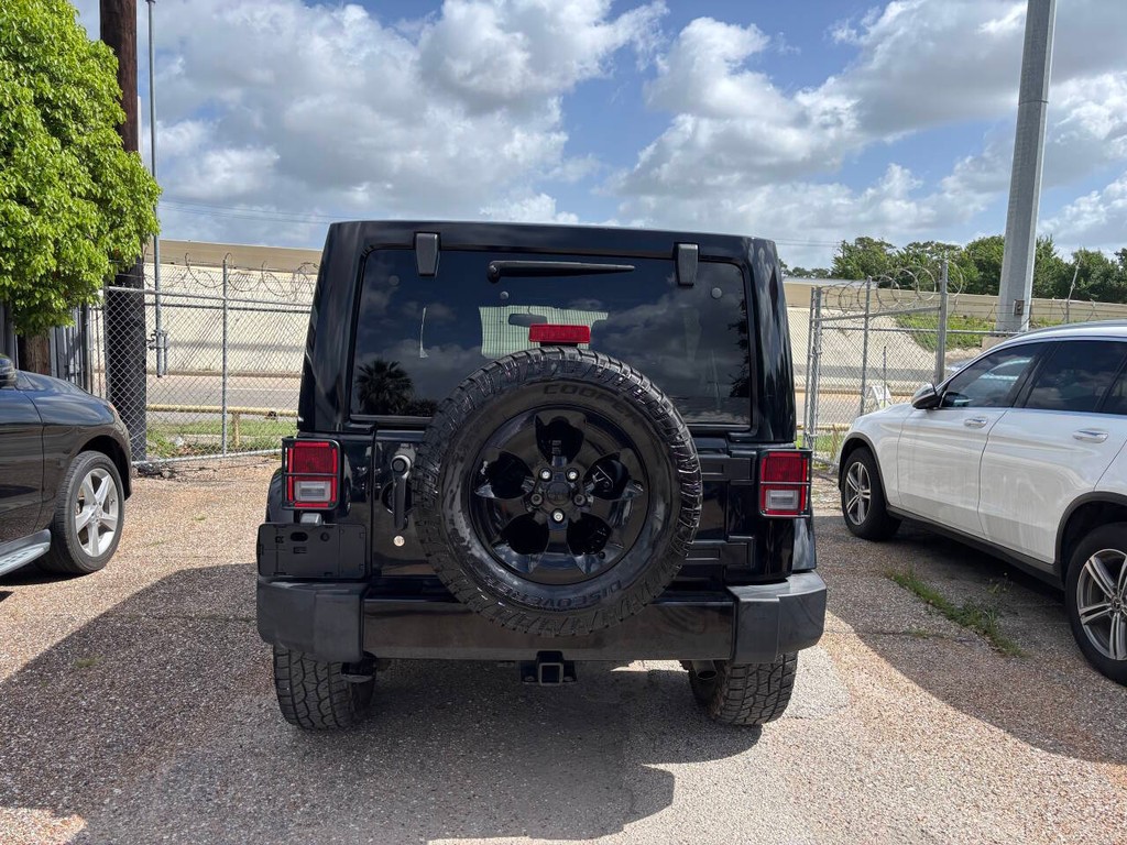 Jeep Wrangler Unlimited Vehicle Full-screen Gallery Image 06