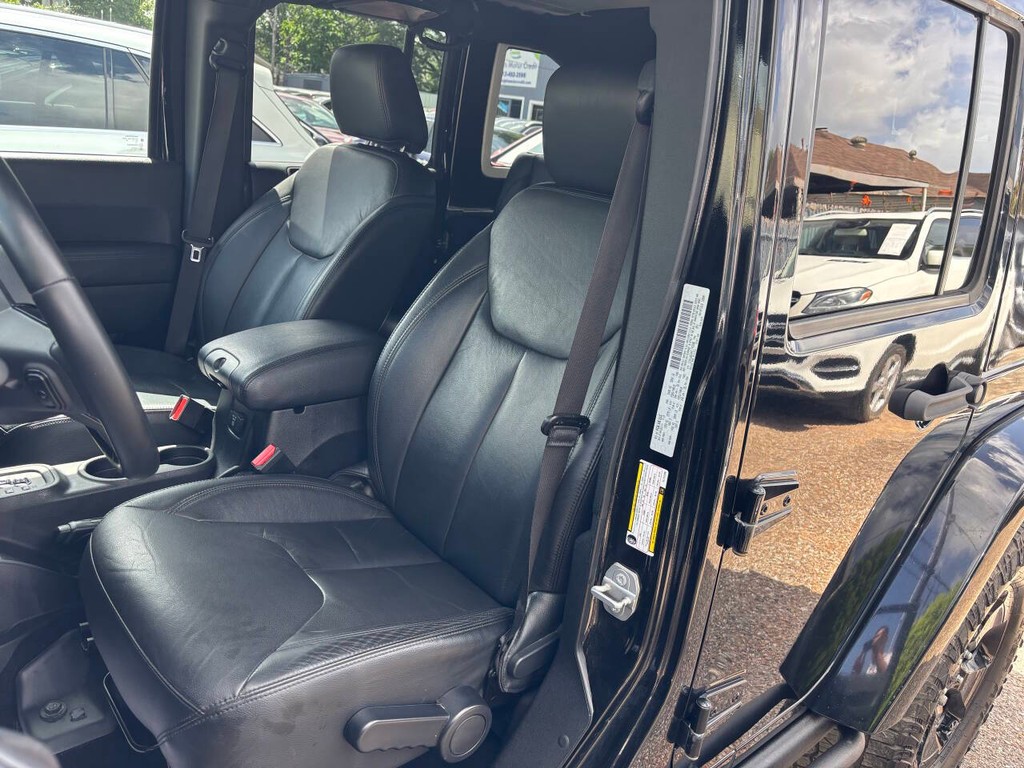 Jeep Wrangler Unlimited Vehicle Full-screen Gallery Image 09