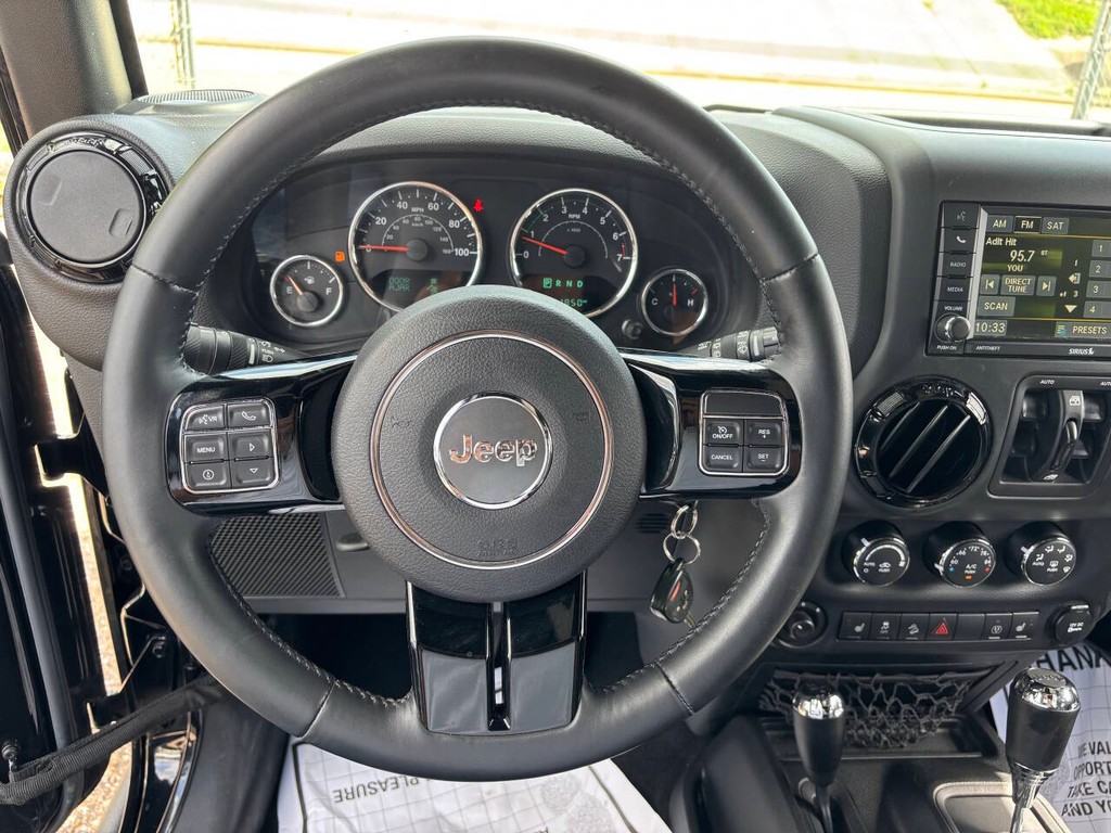 Jeep Wrangler Unlimited Vehicle Full-screen Gallery Image 22