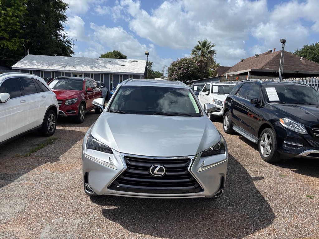 Lexus NX Vehicle Full-screen Gallery Image 03
