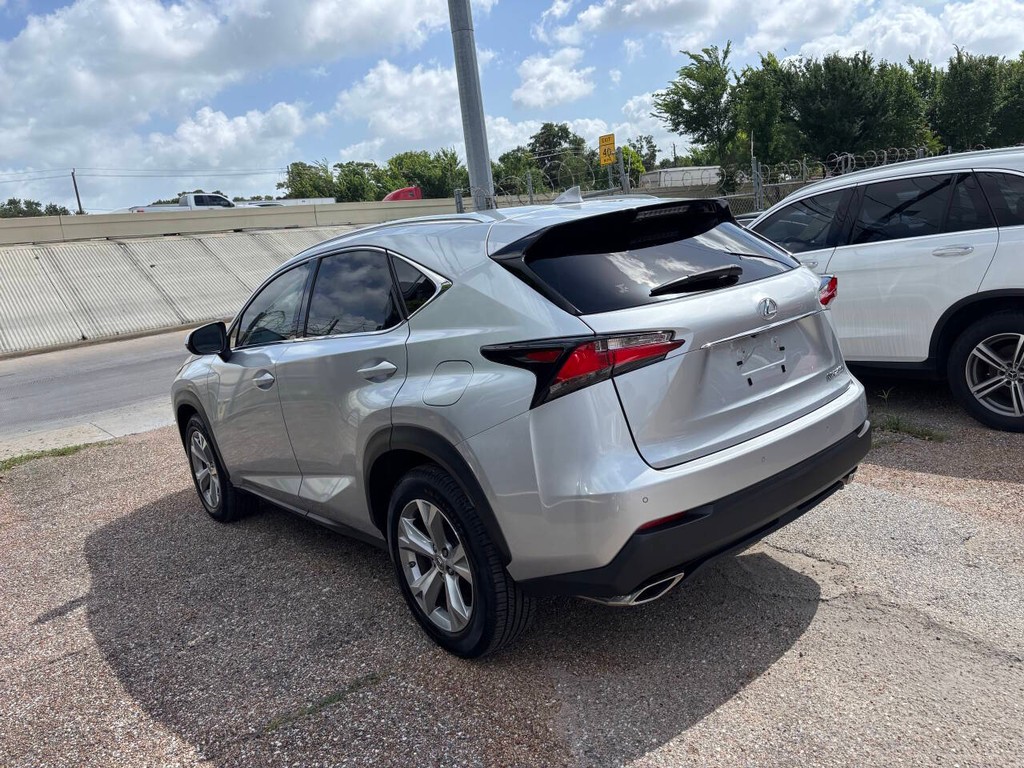 Lexus NX Vehicle Full-screen Gallery Image 05