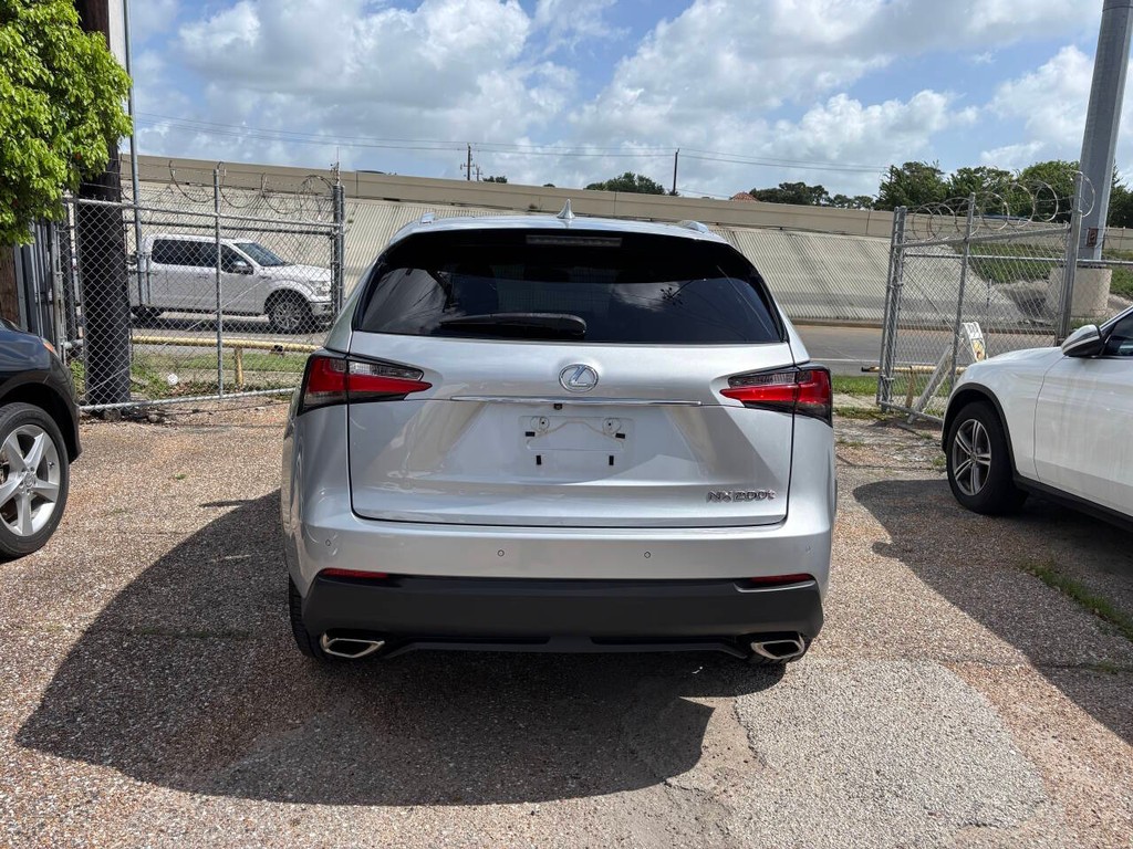 Lexus NX Vehicle Full-screen Gallery Image 06