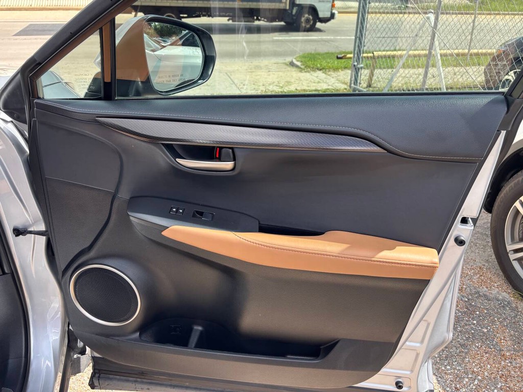 Lexus NX Vehicle Full-screen Gallery Image 13