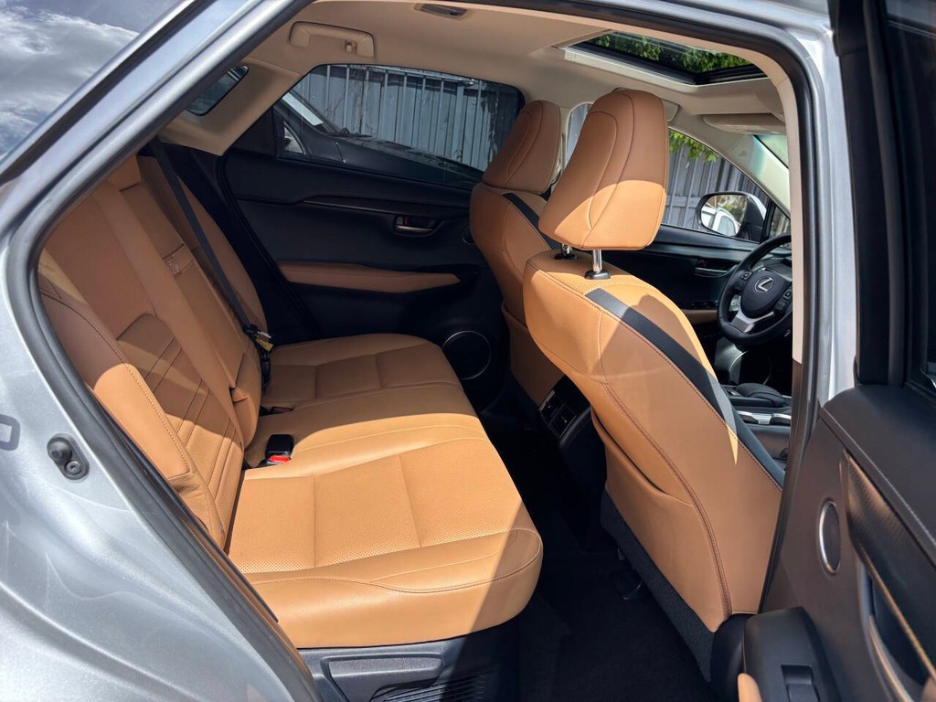 Lexus NX Vehicle Full-screen Gallery Image 16