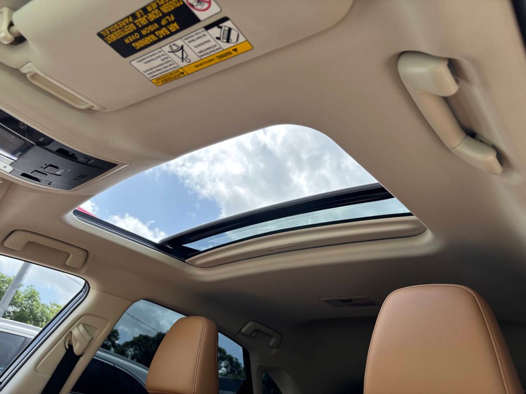 Lexus NX Vehicle Full-screen Gallery Image 29