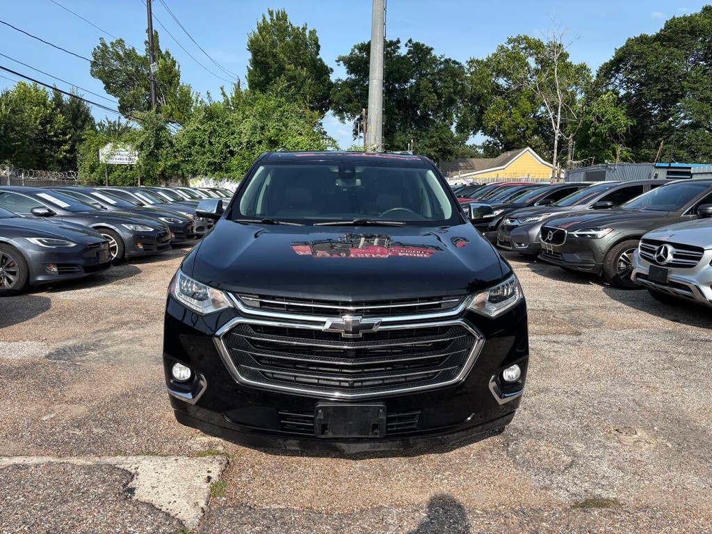 Chevrolet Traverse Vehicle Full-screen Gallery Image 02