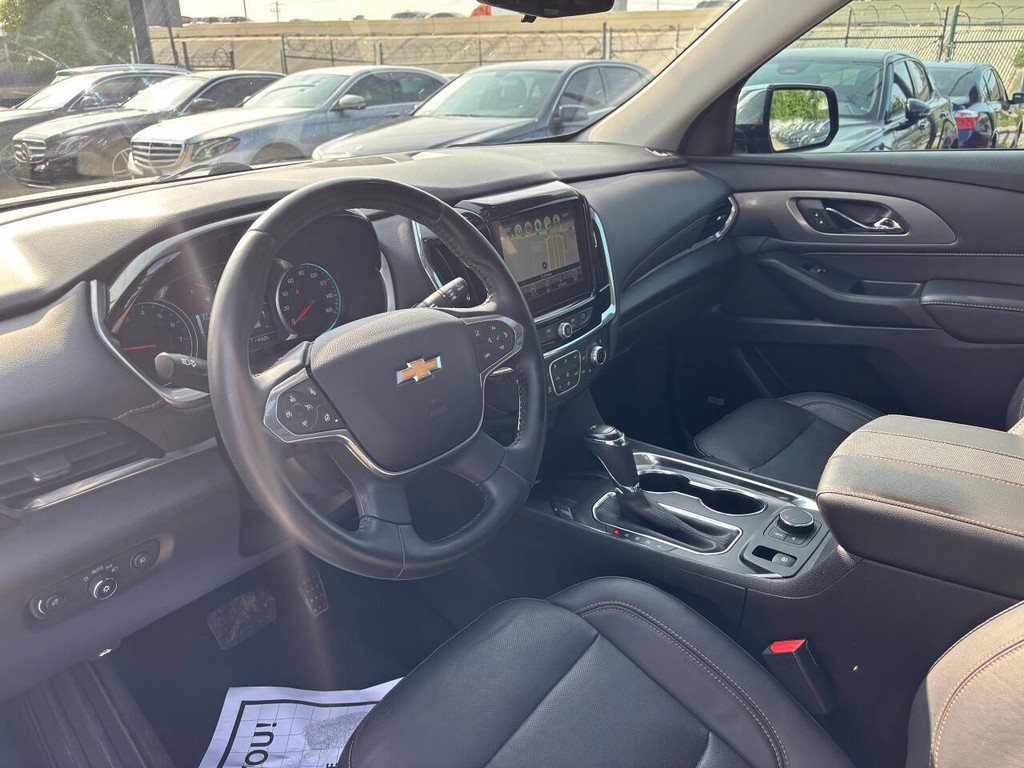 Chevrolet Traverse Vehicle Full-screen Gallery Image 08