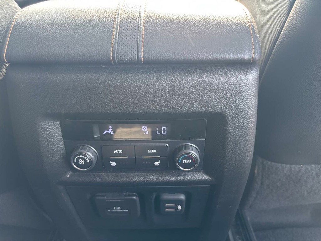 Chevrolet Traverse Vehicle Full-screen Gallery Image 19