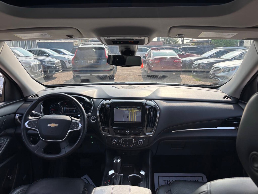 Chevrolet Traverse Vehicle Full-screen Gallery Image 21