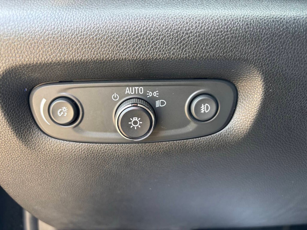 Chevrolet Traverse Vehicle Full-screen Gallery Image 29