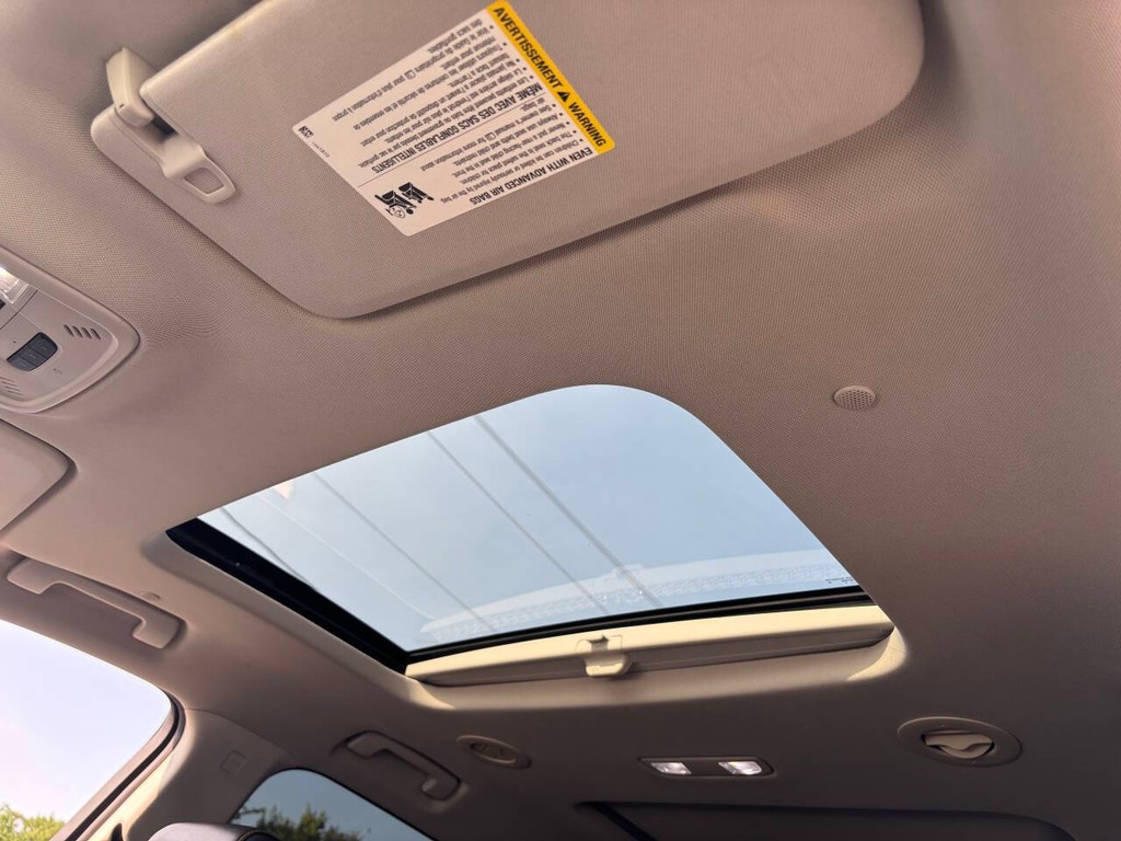 Chevrolet Traverse Vehicle Full-screen Gallery Image 31