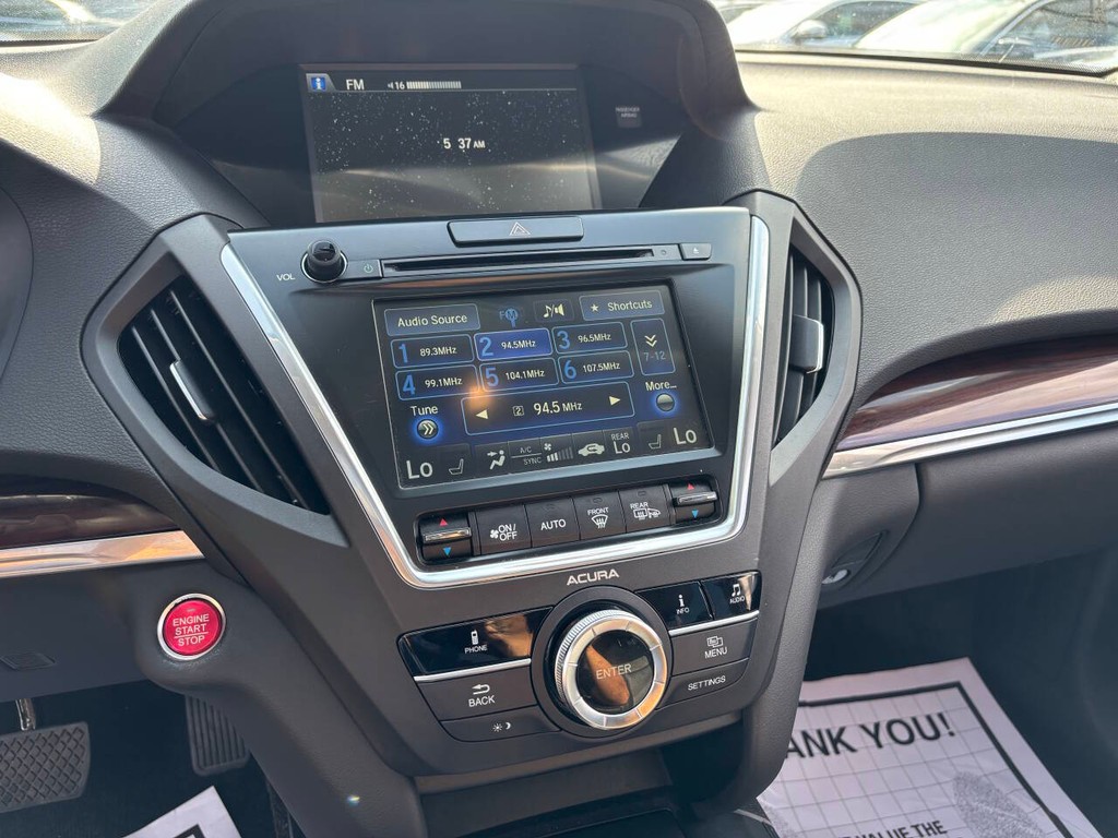 Acura MDX Vehicle Full-screen Gallery Image 21