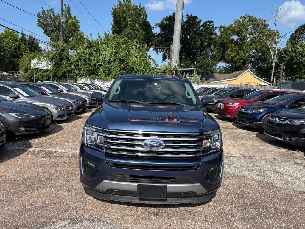 Ford Expedition Vehicle Full-screen Gallery Image 03