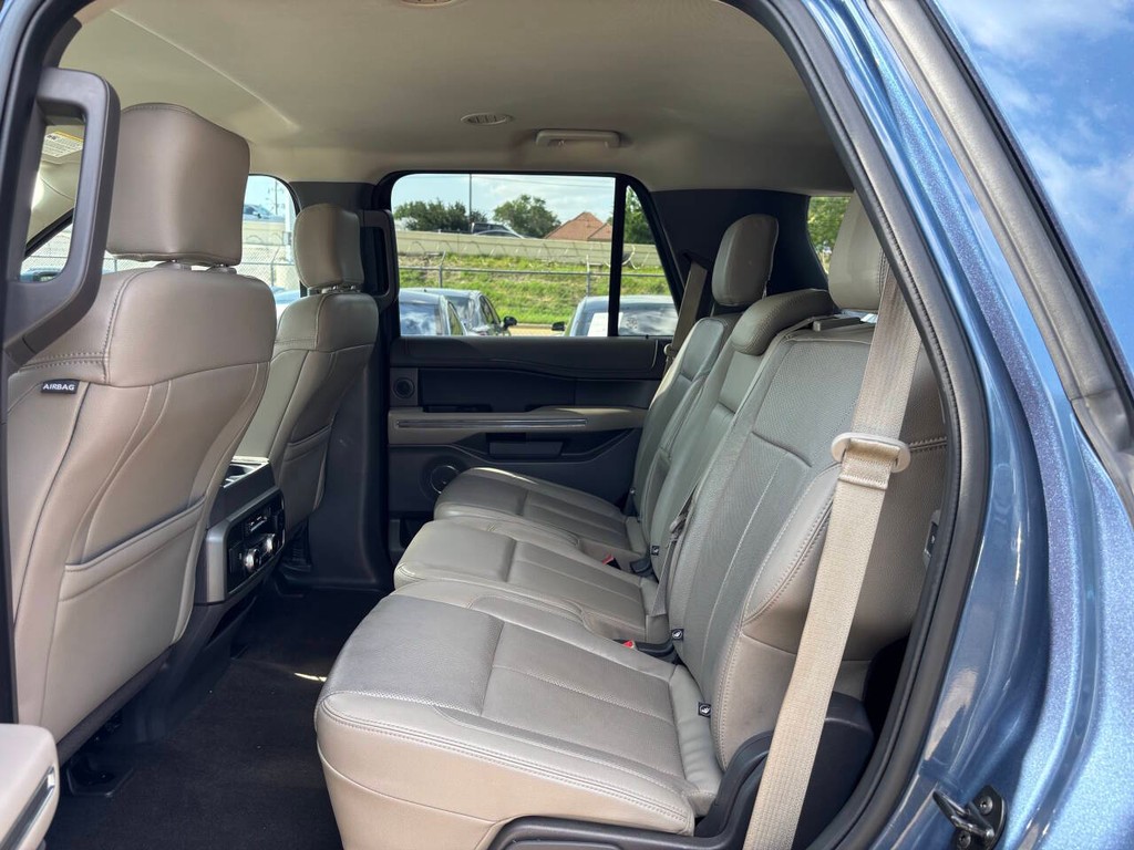 Ford Expedition Vehicle Full-screen Gallery Image 14