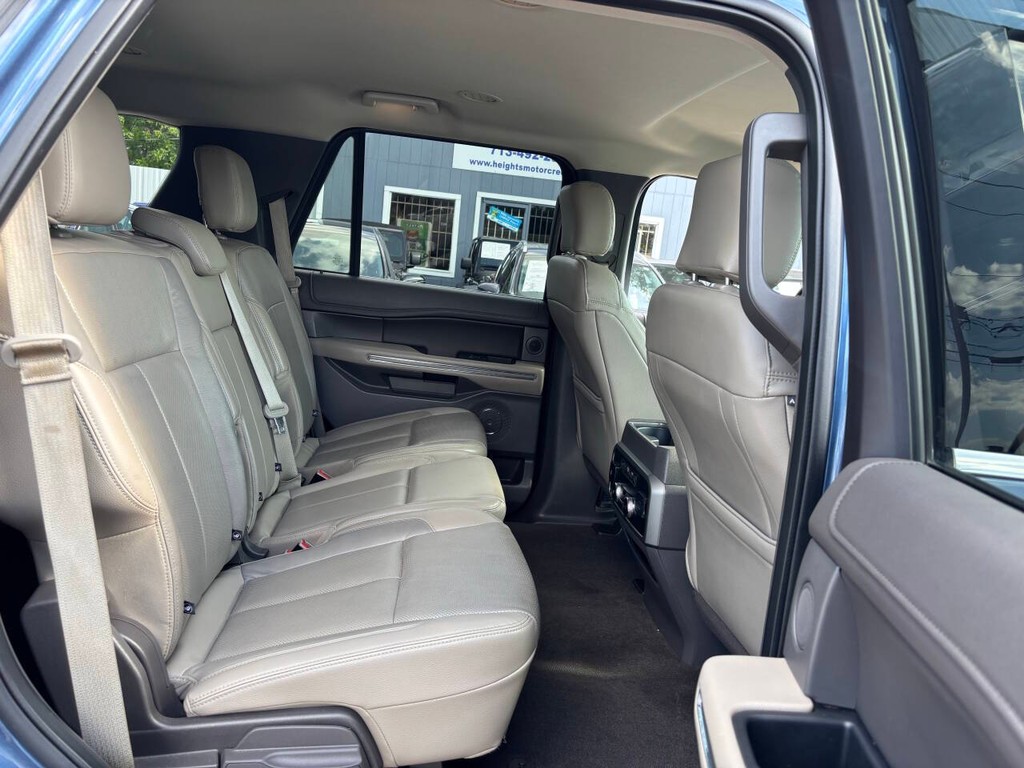 Ford Expedition Vehicle Full-screen Gallery Image 16