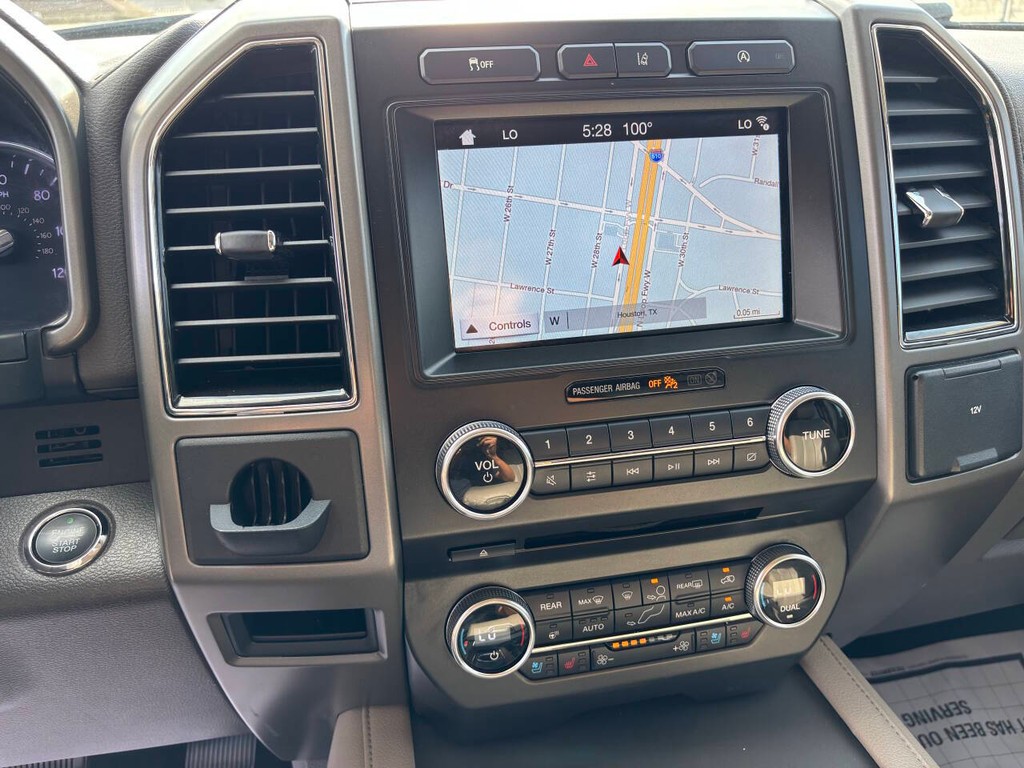 Ford Expedition Vehicle Full-screen Gallery Image 20