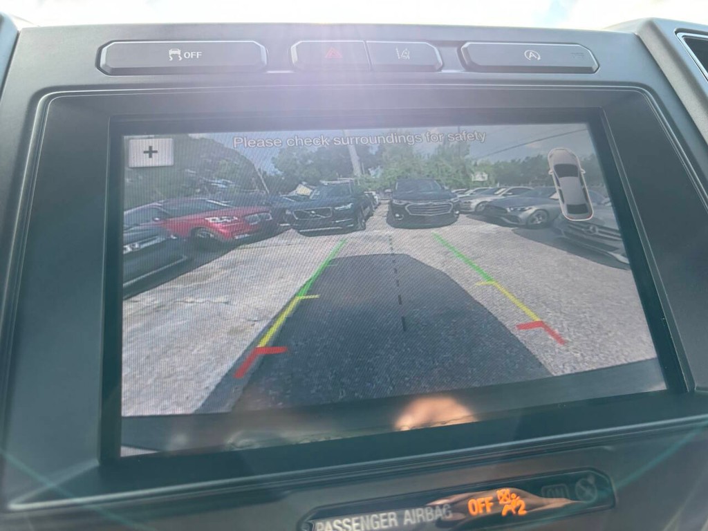 Ford Expedition Vehicle Full-screen Gallery Image 21