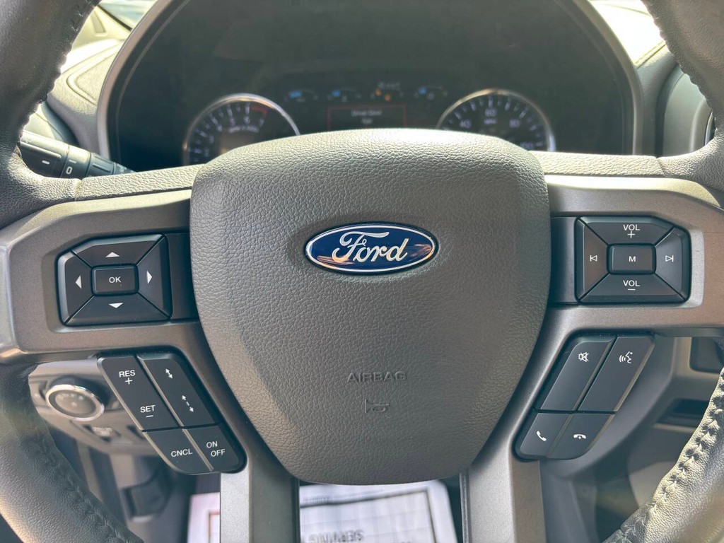 Ford Expedition Vehicle Full-screen Gallery Image 24
