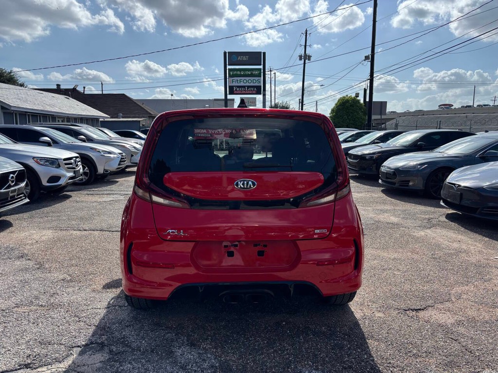 Kia Soul Vehicle Full-screen Gallery Image 06