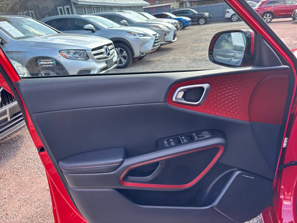 Kia Soul Vehicle Full-screen Gallery Image 10