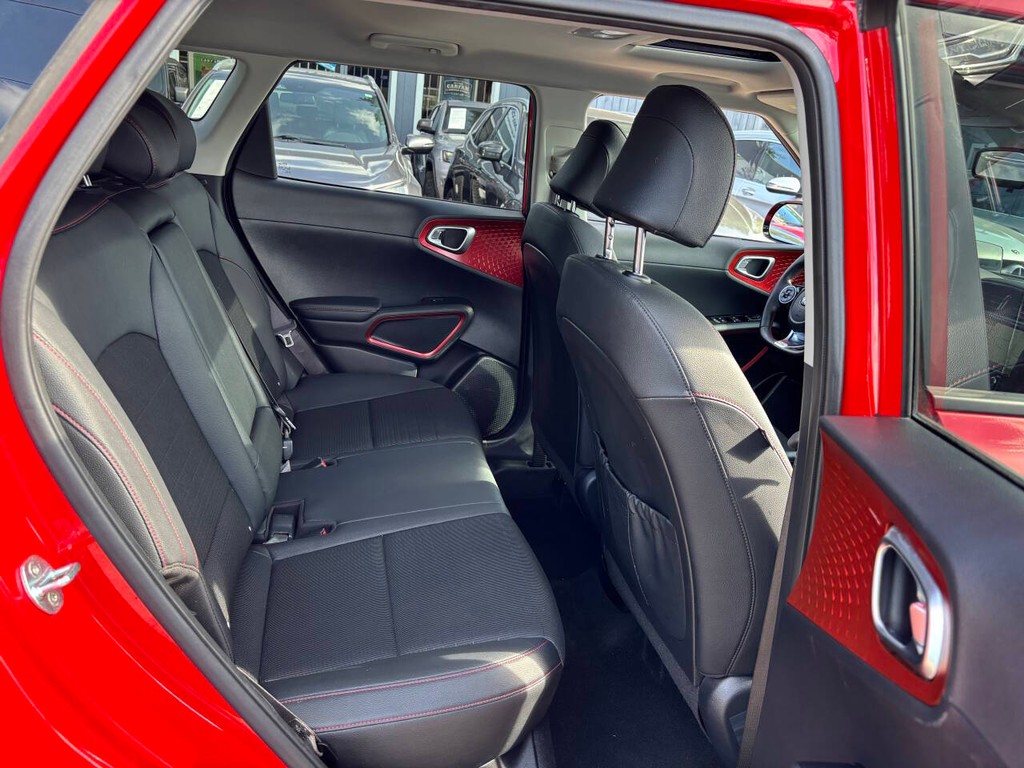 Kia Soul Vehicle Full-screen Gallery Image 15