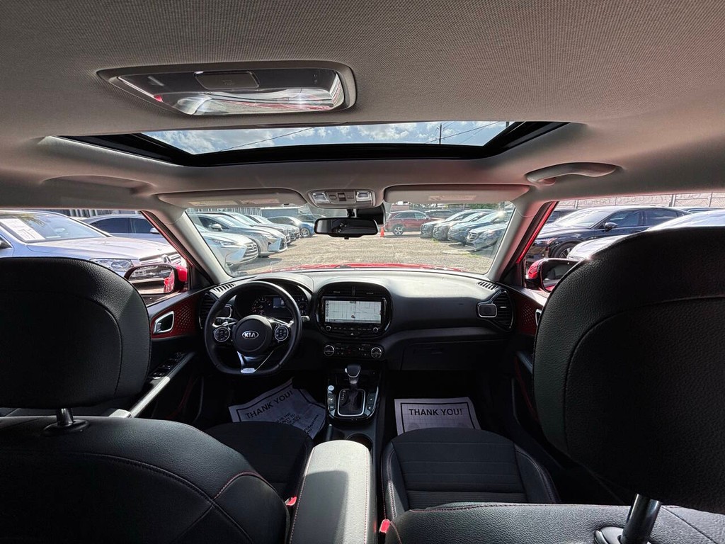 Kia Soul Vehicle Full-screen Gallery Image 17
