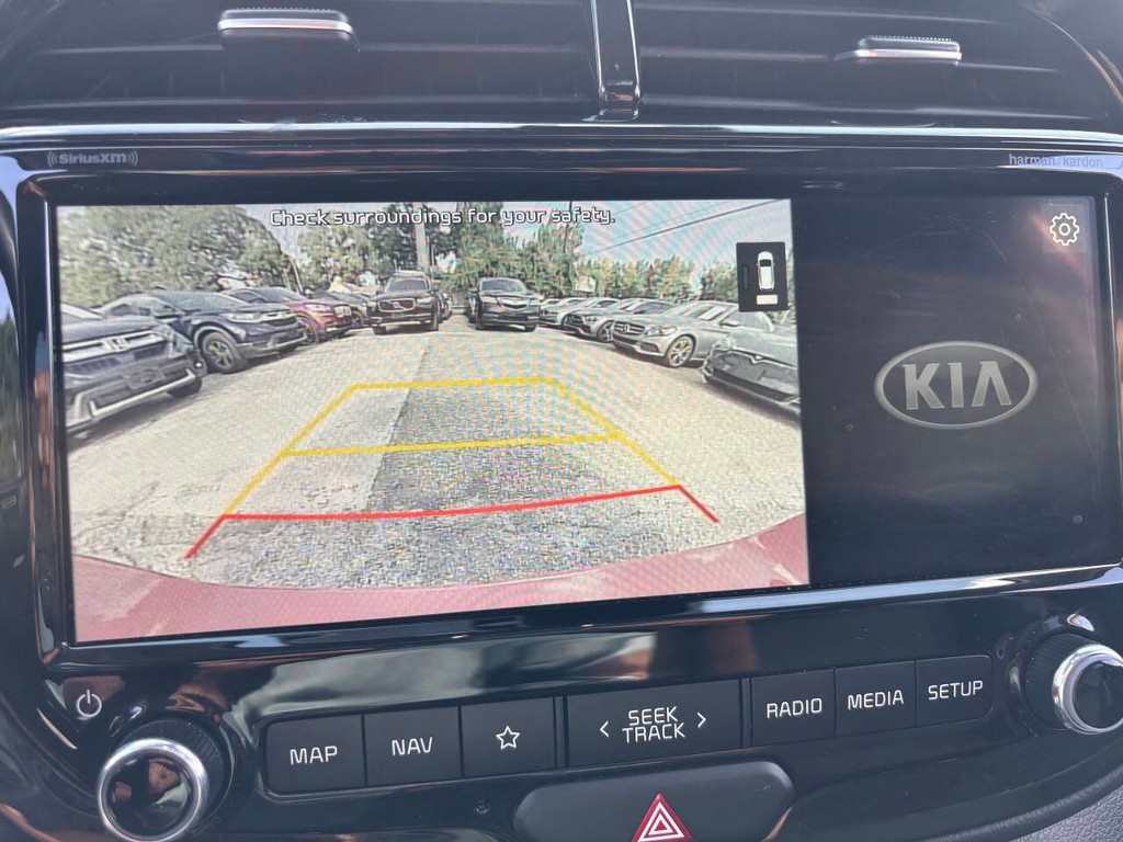 Kia Soul Vehicle Full-screen Gallery Image 20