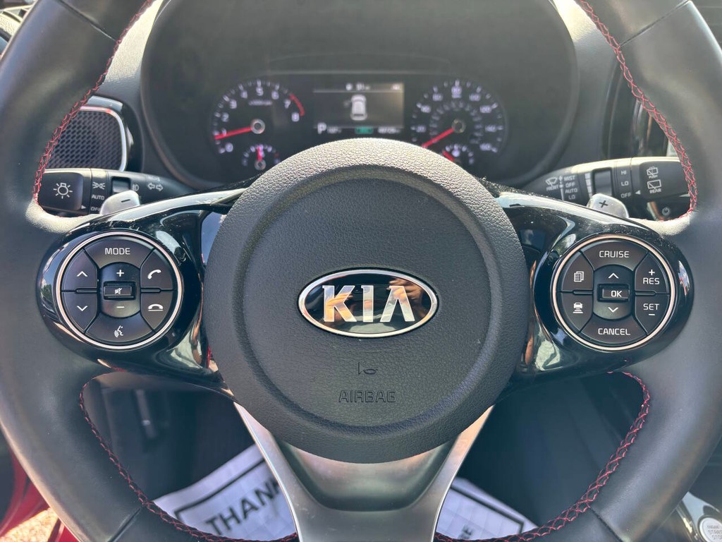 Kia Soul Vehicle Full-screen Gallery Image 23