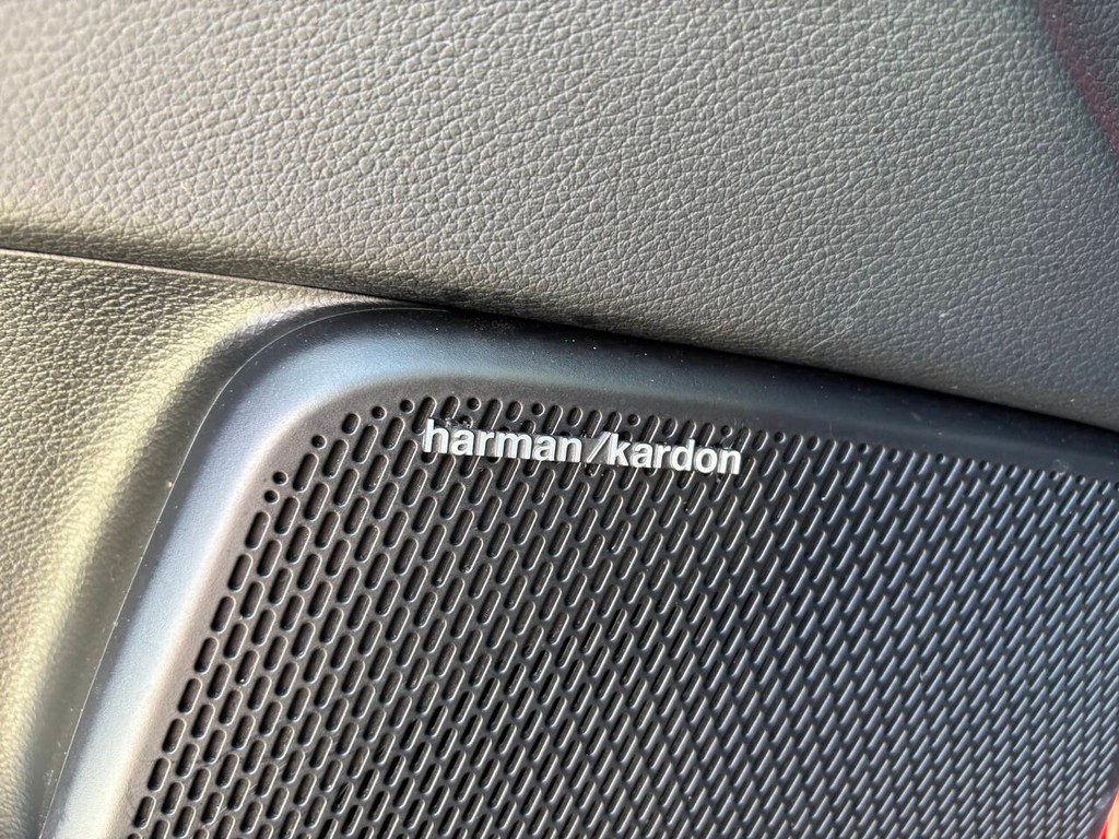 Kia Soul Vehicle Full-screen Gallery Image 24