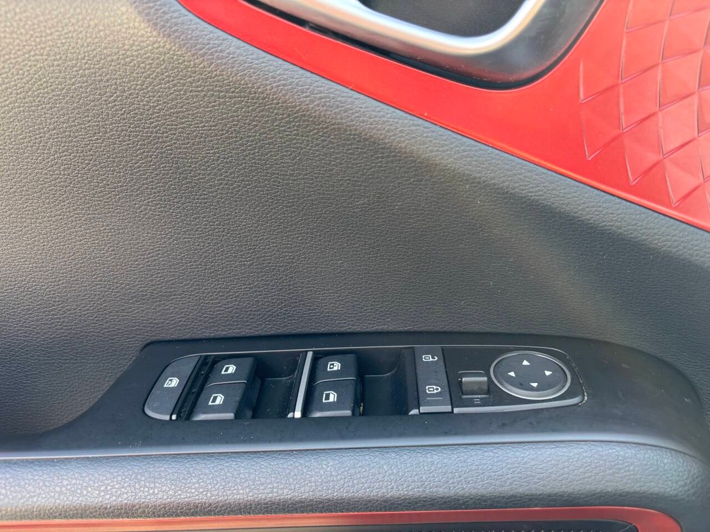 Kia Soul Vehicle Full-screen Gallery Image 25