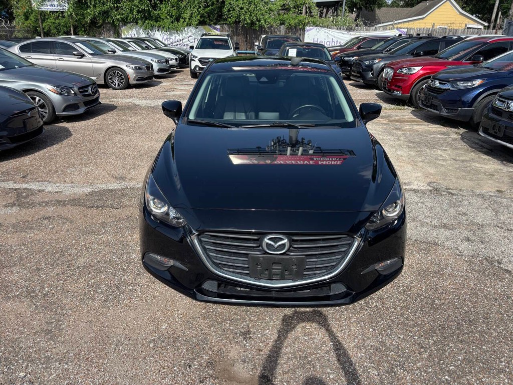 Mazda Mazda3 Sedan Vehicle Full-screen Gallery Image 03