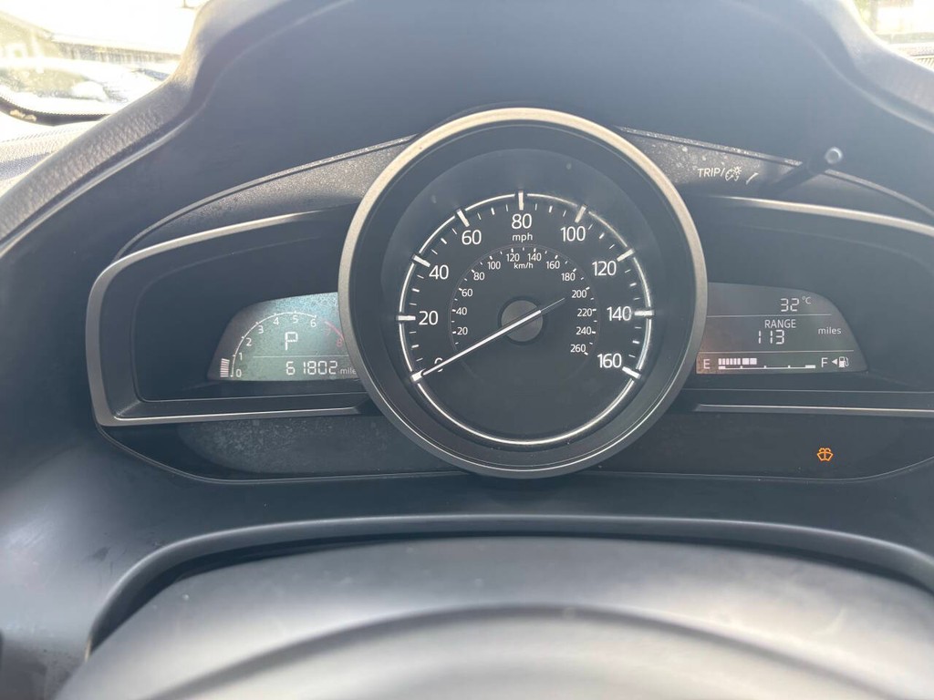 Mazda Mazda3 Sedan Vehicle Full-screen Gallery Image 30