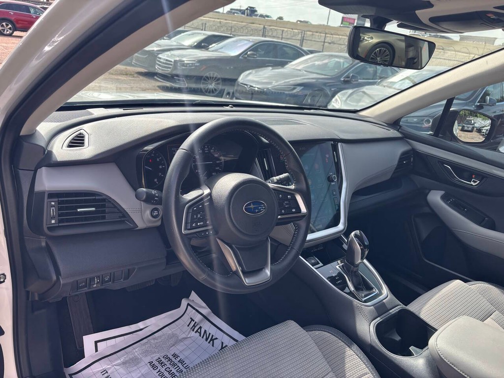 Subaru Outback Vehicle Full-screen Gallery Image 08