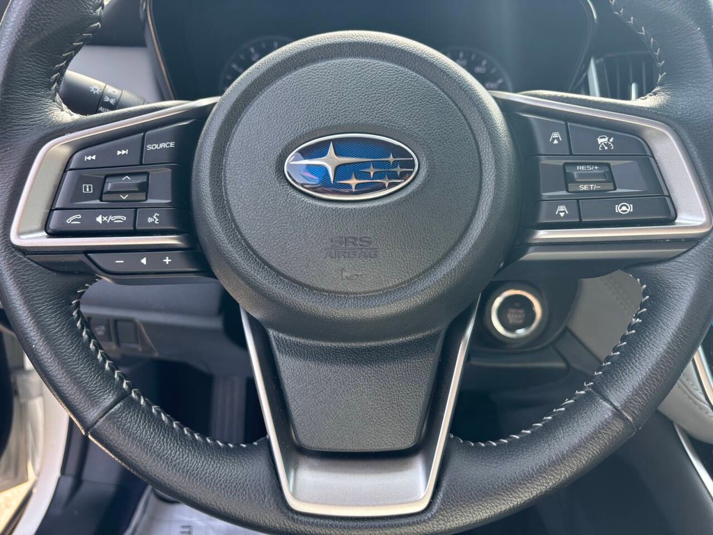 Subaru Outback Vehicle Full-screen Gallery Image 25