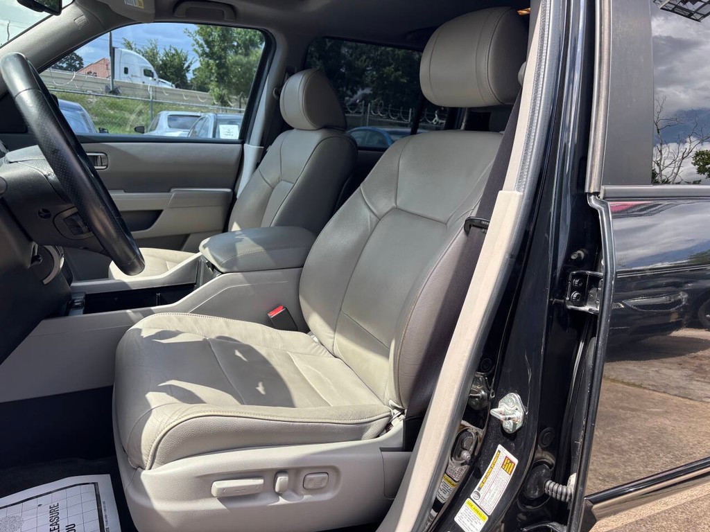 Honda Pilot Vehicle Full-screen Gallery Image 09