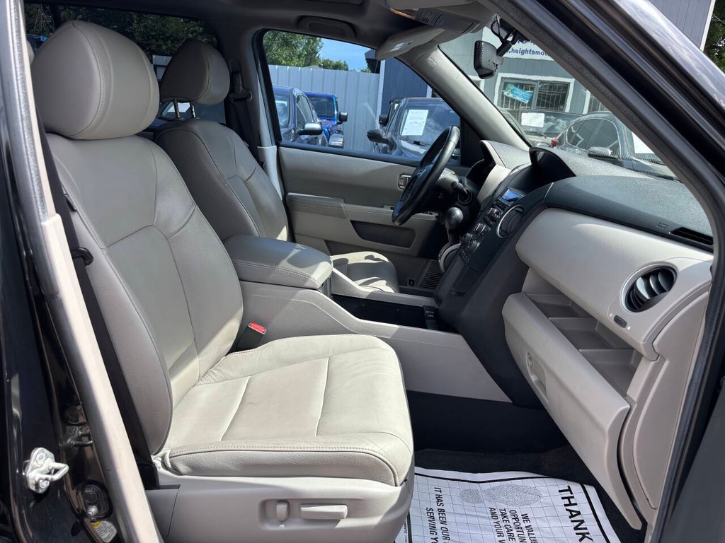 Honda Pilot Vehicle Full-screen Gallery Image 12