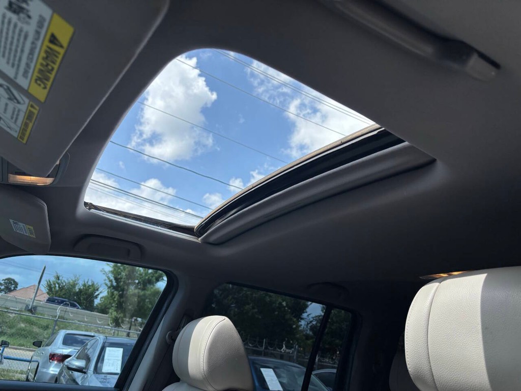 Honda Pilot Vehicle Full-screen Gallery Image 29