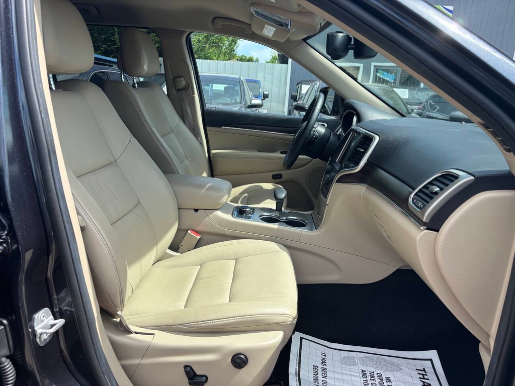 Jeep Grand Cherokee Vehicle Full-screen Gallery Image 11