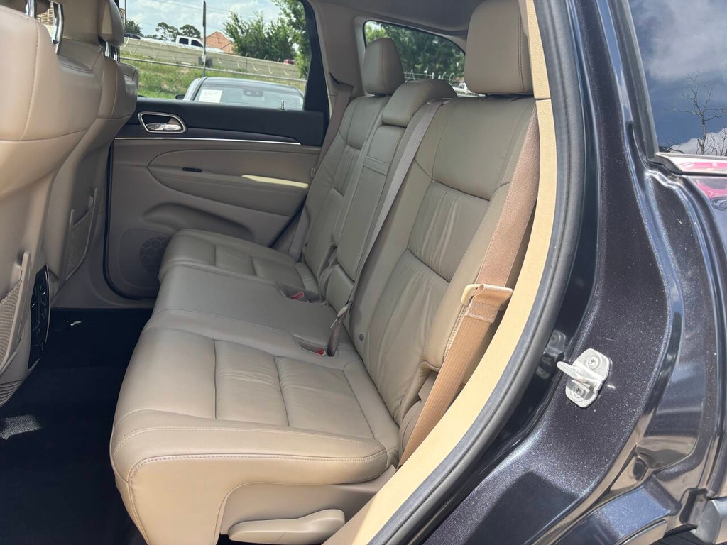 Jeep Grand Cherokee Vehicle Full-screen Gallery Image 13