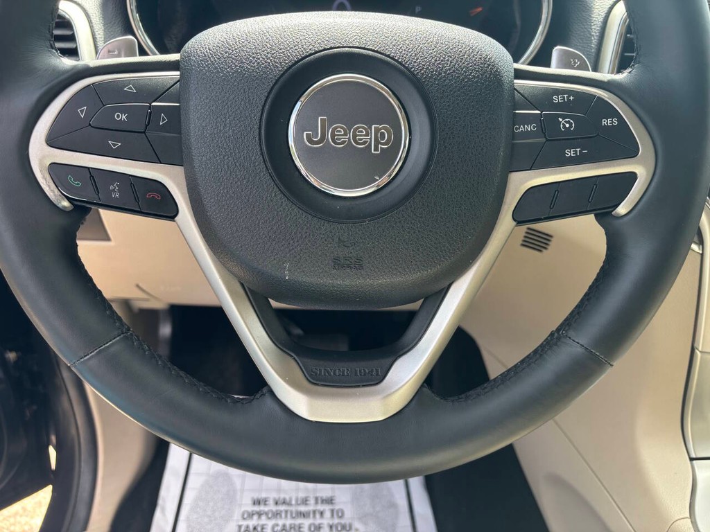 Jeep Grand Cherokee Vehicle Full-screen Gallery Image 25