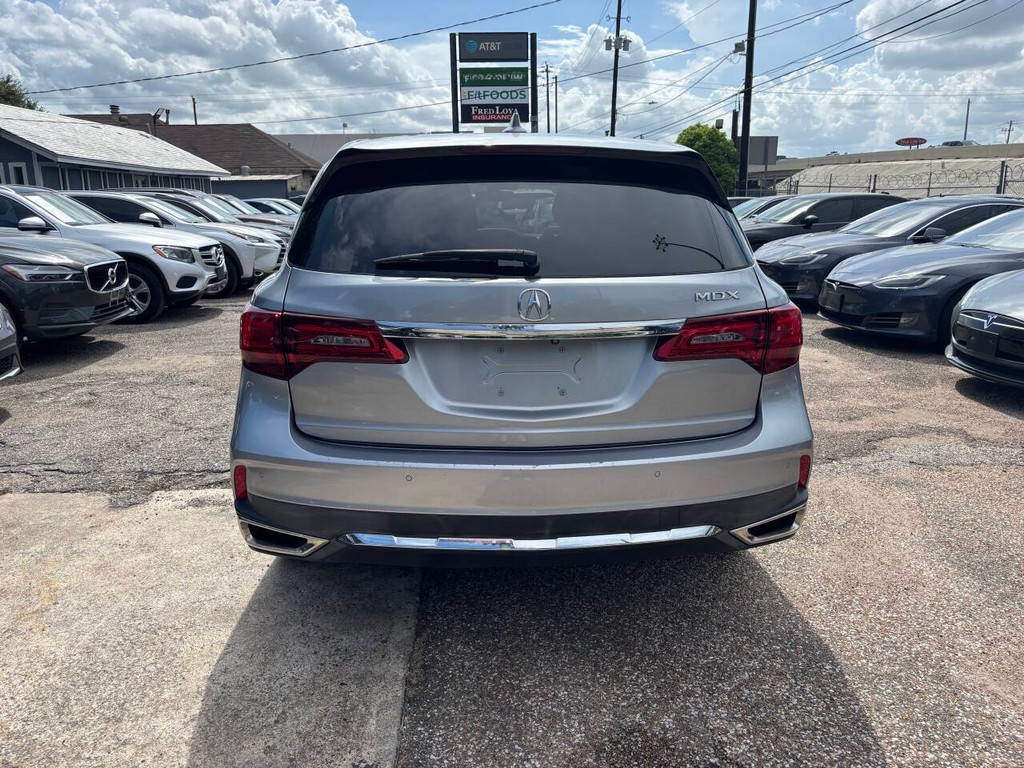Acura MDX Vehicle Full-screen Gallery Image 05