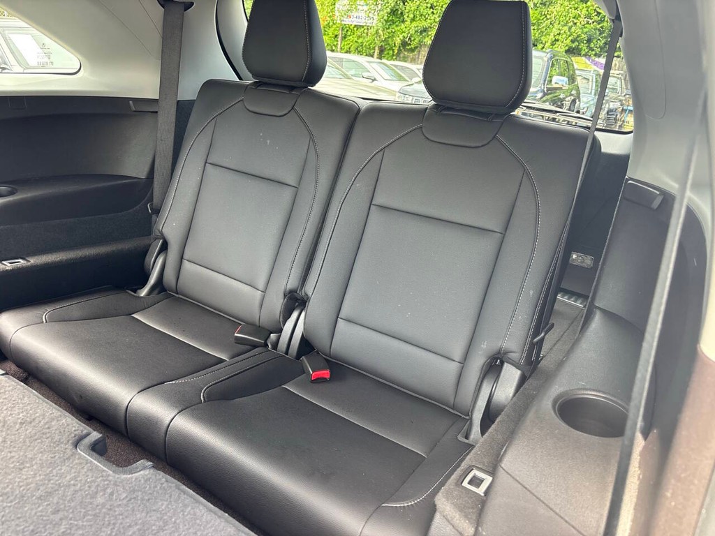 Acura MDX Vehicle Full-screen Gallery Image 17