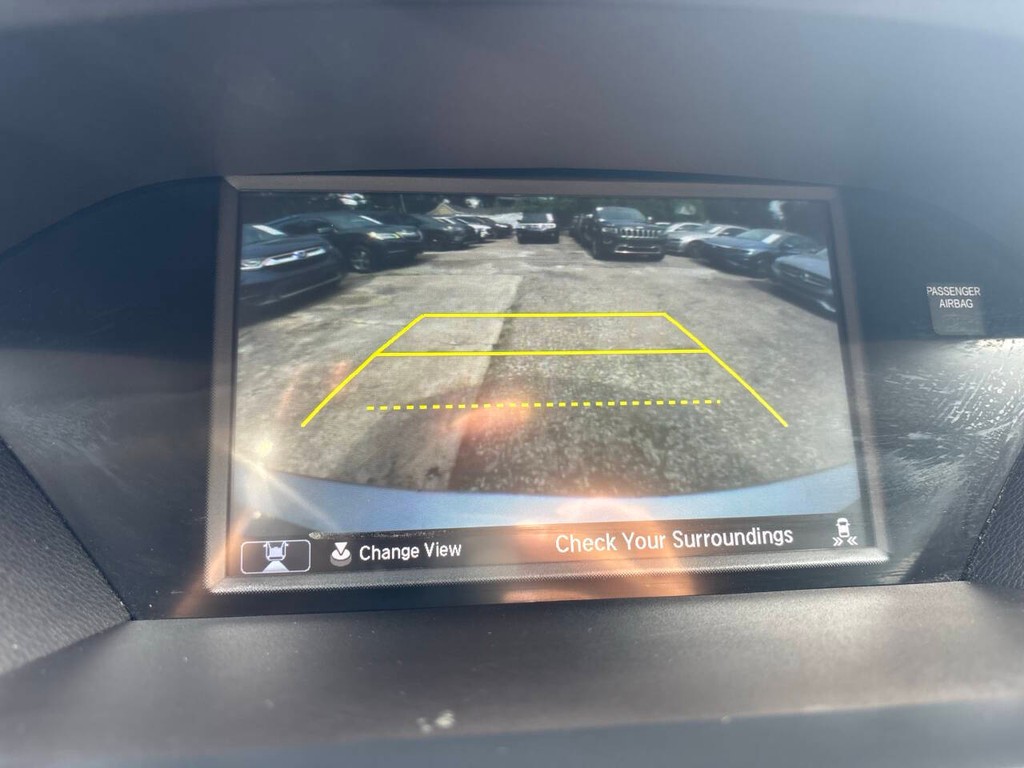 Acura MDX Vehicle Full-screen Gallery Image 25