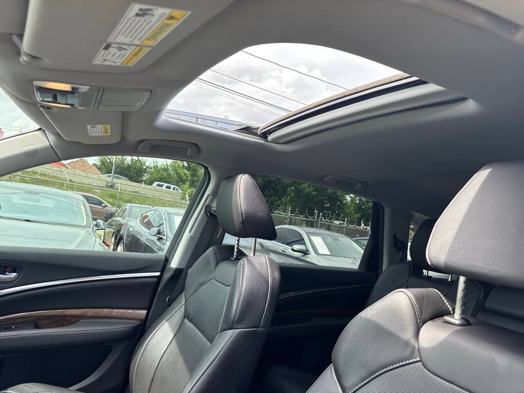 Acura MDX Vehicle Full-screen Gallery Image 32