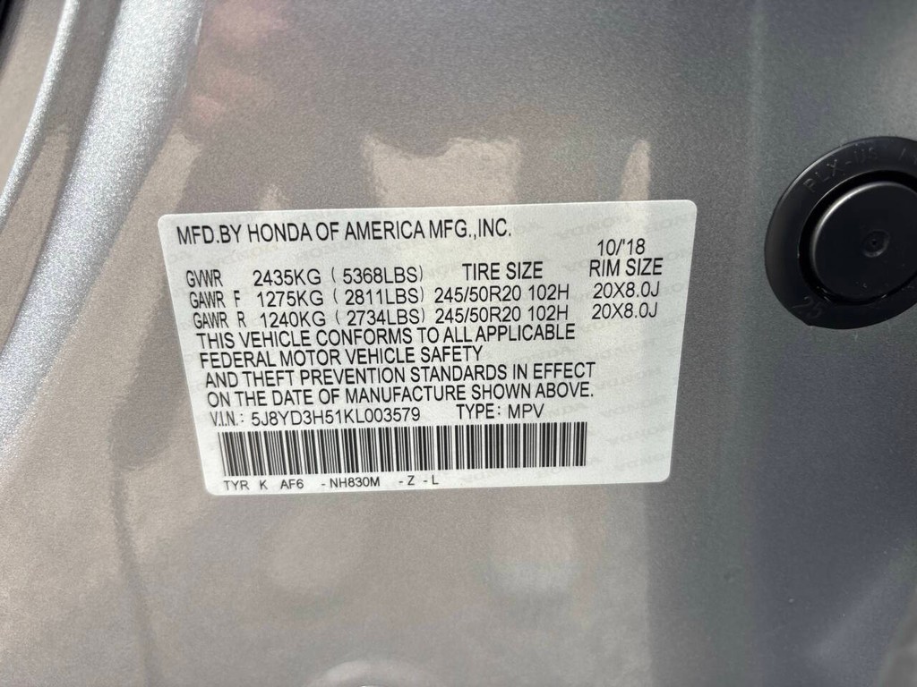 Acura MDX Vehicle Full-screen Gallery Image 35