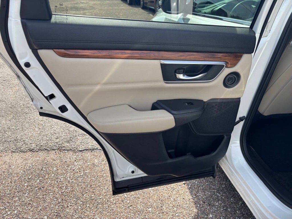 Honda CR-V Vehicle Full-screen Gallery Image 15