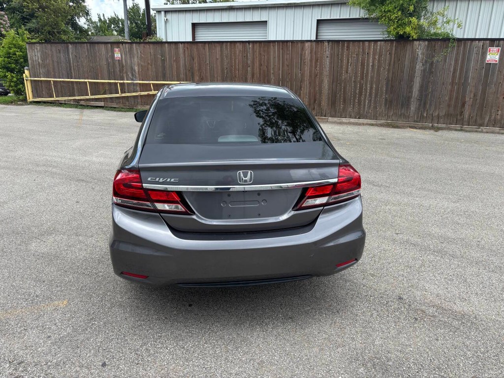 Honda Civic Sedan Vehicle Full-screen Gallery Image 05