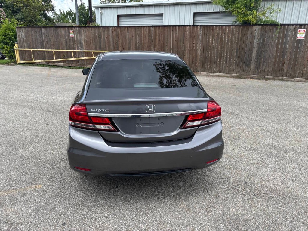 Honda Civic Sedan Vehicle Full-screen Gallery Image 06